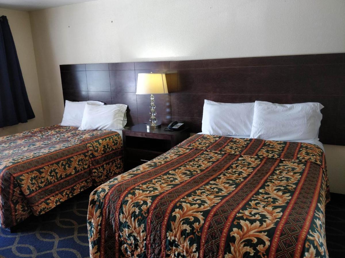 Holiday Motel Oakdale Bagian luar foto