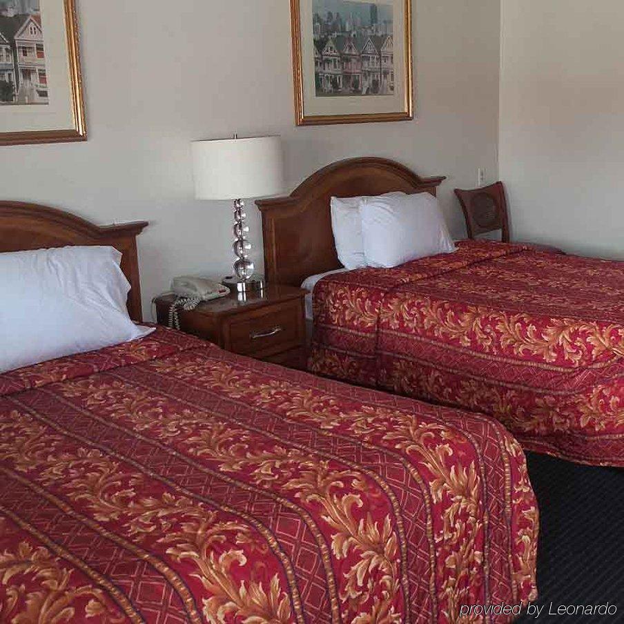 Holiday Motel Oakdale Bagian luar foto