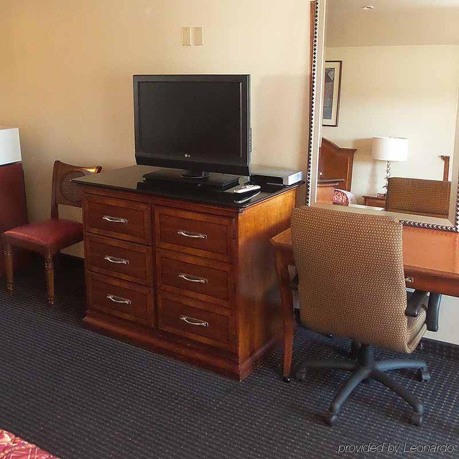 Holiday Motel Oakdale Bagian luar foto