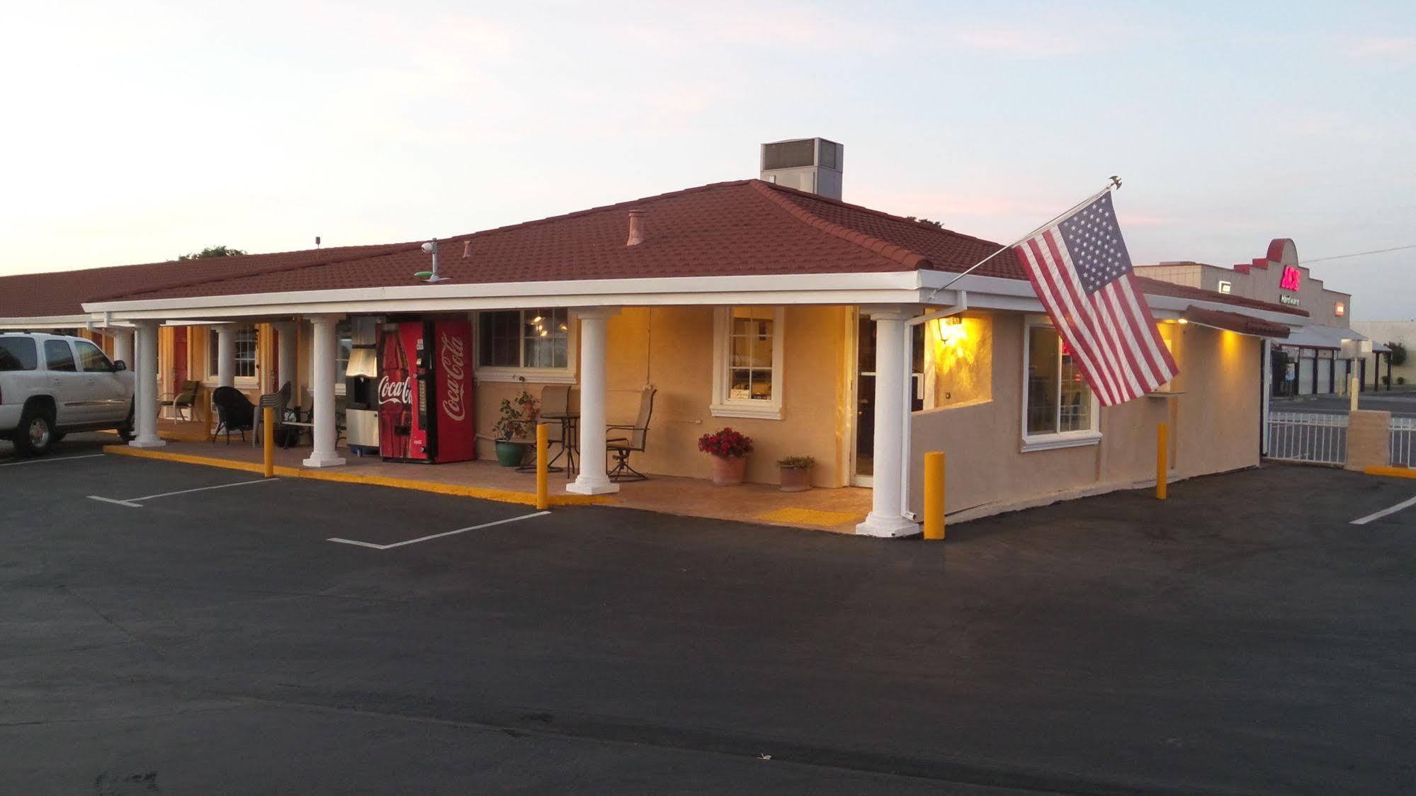 Holiday Motel Oakdale Bagian luar foto
